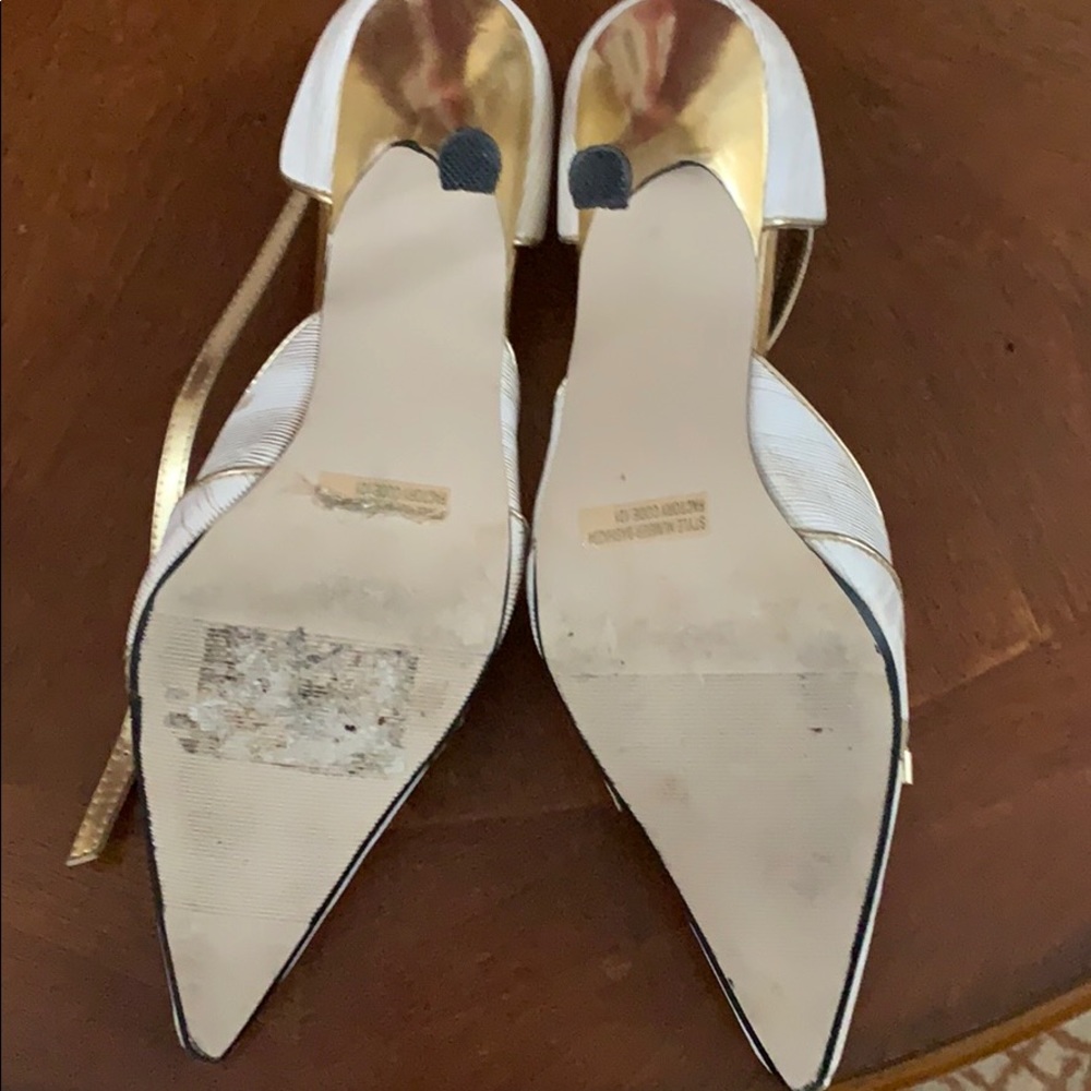 Shoe’s - Picture 6 of 7